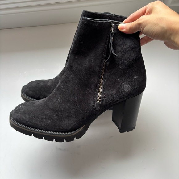 PAUL GREEN Sloane Lug Sole Bootie Black Suede PLATFORM Sz 7/US 9.5 - Picture 3 of 9